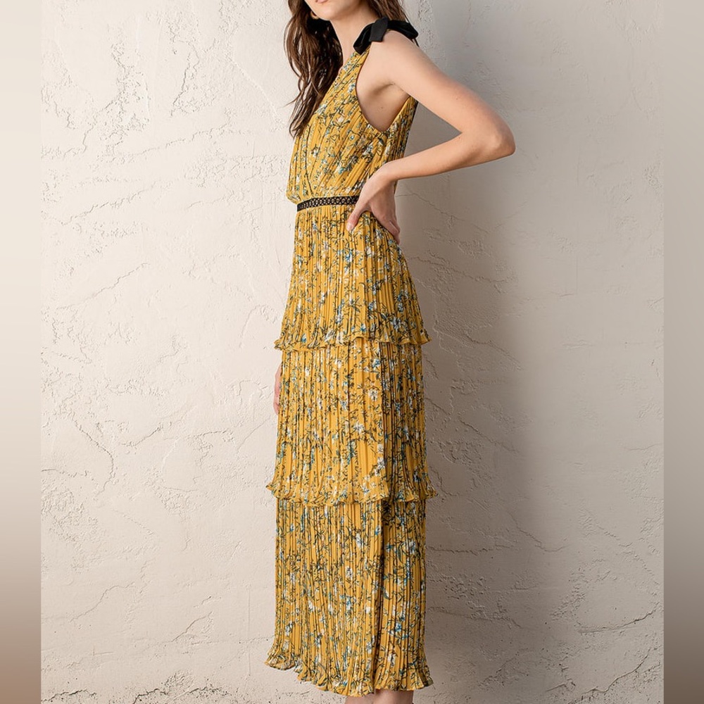 Lulus Yellow dress